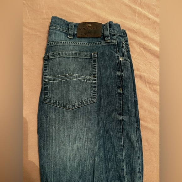 Cody James Men's Clovehitch Stackable Light Wash Stretch Regular Straight - Picture 2 of 7